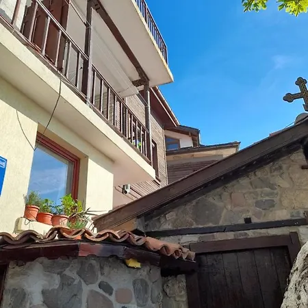 Vendégház кая *
